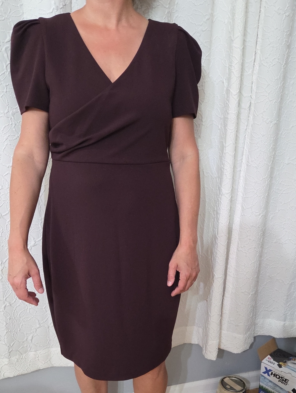 Classic V-Neck Short Sleeve Sheath Dress in Deep Purple